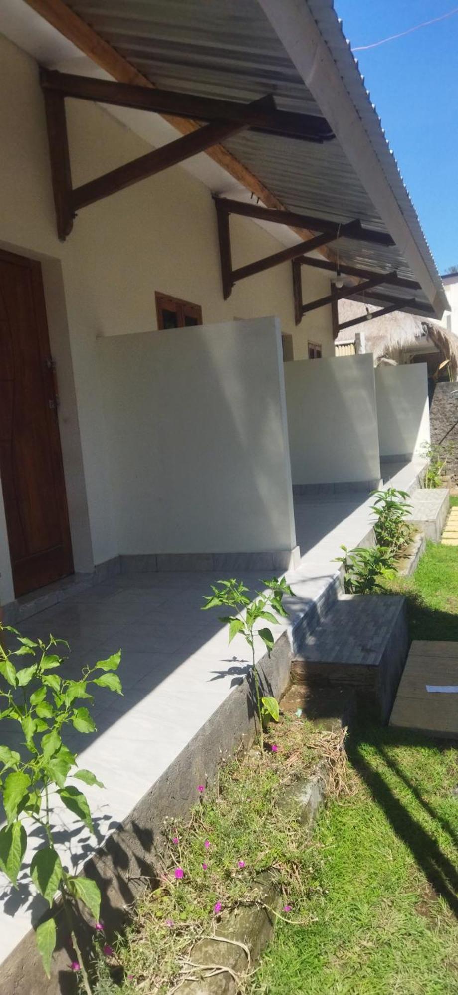 Selow Homestay Kuta  Buitenkant foto
